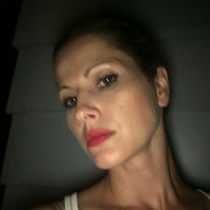 Meet your Posher, Adriana